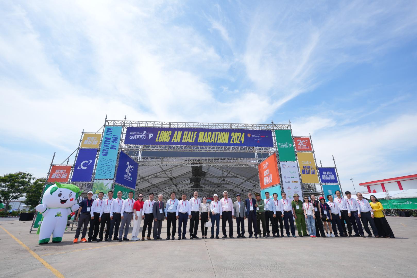 The flag-raising ceremony at the tallest flagpole in Indochina. 