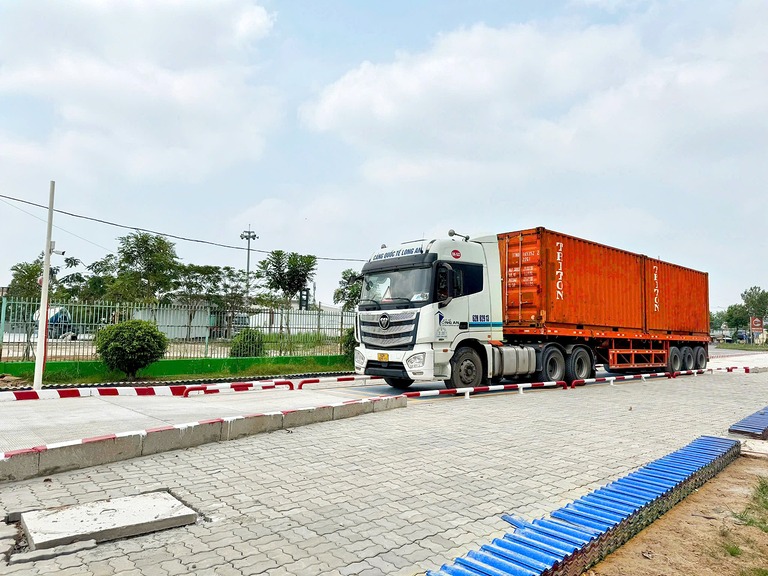 CẢNG QUỐC TẾ LONG AN KHAI TRƯƠNG TRẠM CÂN – BÃI CONTAINER THUẬN ĐẠO TẠI HUYỆN BẾN LỨC, TỈNH LONG AN